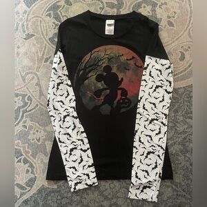 Juniors size medium (7/9) Mickey Mouse Halloween T Shirt Top Long Sleeves
